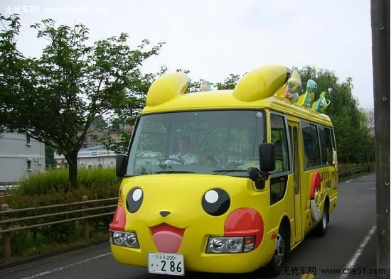看看国外的校车 我们拿什么拯救你——小孩