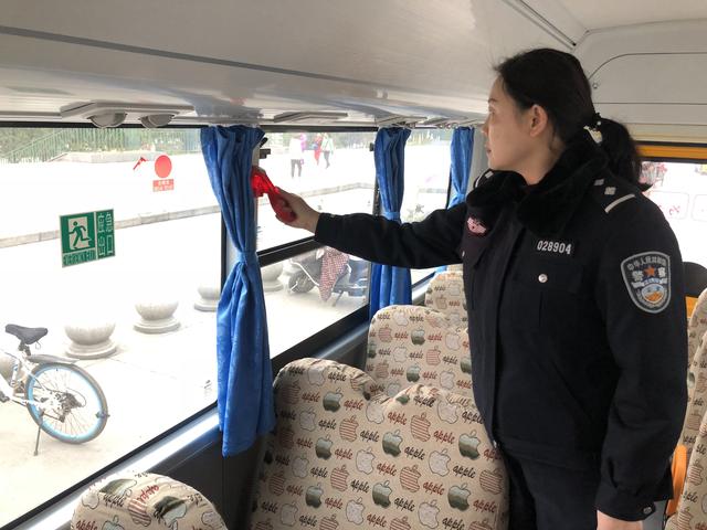 汉滨交警大队：开展校车隐患排查 筑牢学生安全防线