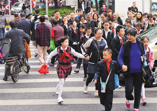 广州：全市4499辆校车被实时“盯住”