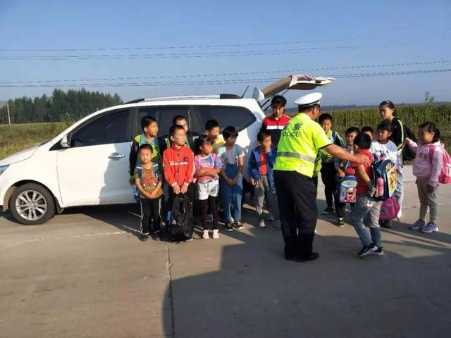 赤峰首例非法从事校车业务严重超员司机被判拘役二个月
