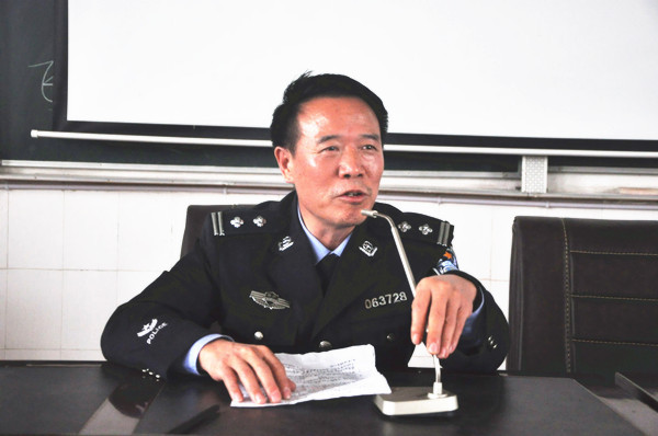 湖南：隆回交警组织召开幼儿园校车驾驶员安全培训