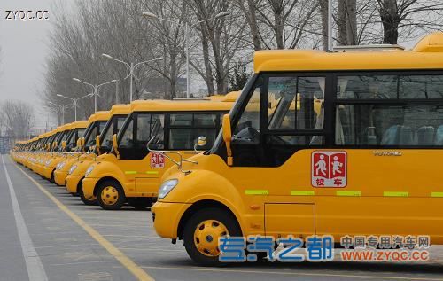 湖南湘潭校车管理模式切实保障了学童们的安全