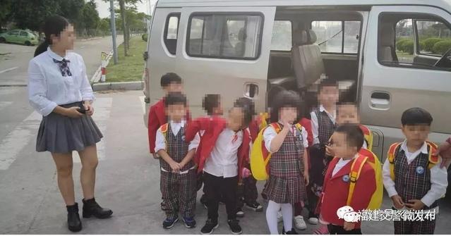 「预警提示」乘载13名幼儿的“黑校车”除了超员，驾驶人还……