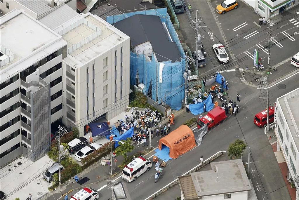 自殺 多摩市 【無理心中】東京・多摩市の10階建てマンションから母子が飛び降り自殺『2人分の靴とリュックサック』女性死亡、7歳女児重体
