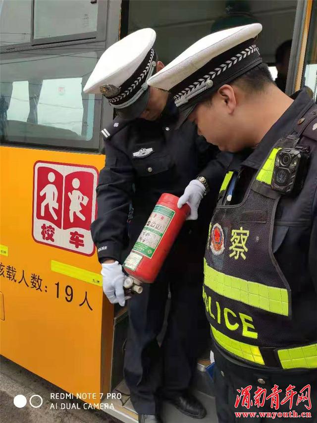 华阴交警大队“提认识、抓源头、排隐患、严管控”进一步加强校车安全管理