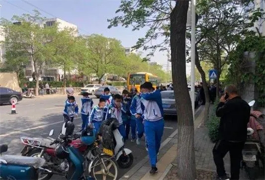 淄博博山区第六中学参加区春季校车应急演练活动