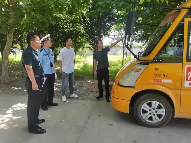 渭南白水交警：暑假期间封存校车