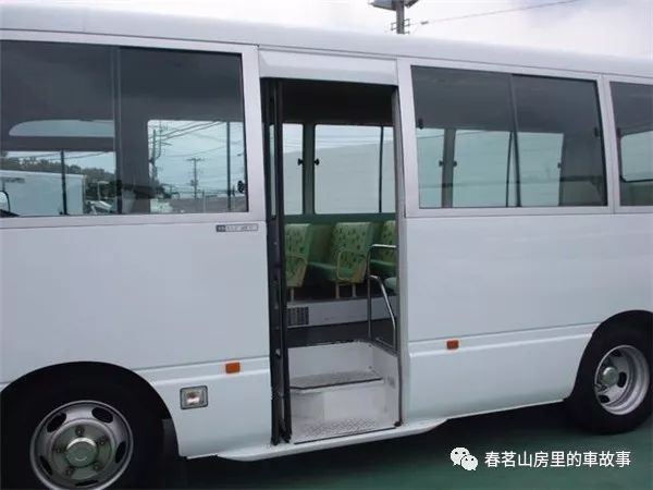 日本的幼儿园校车是什么样的？