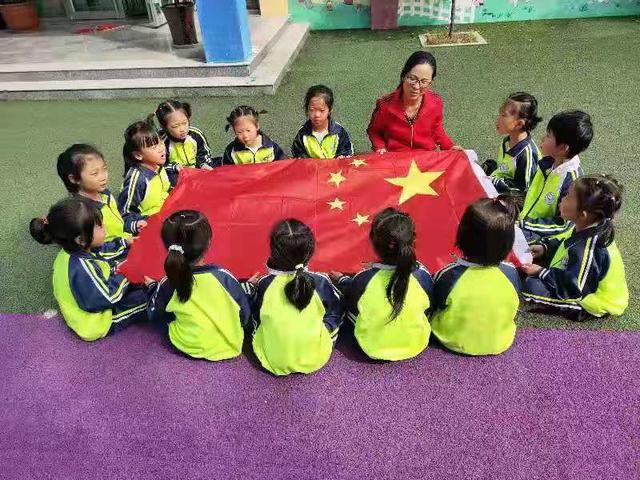 临淄：谢家幼儿园开展“我们的节日”爱国教育活动