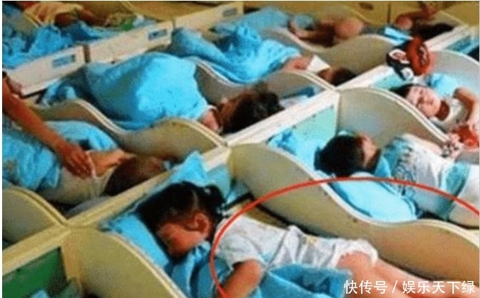 幼儿园老师因发一张“午睡照”，被家长集体讨伐，网友：赶紧下岗吧！