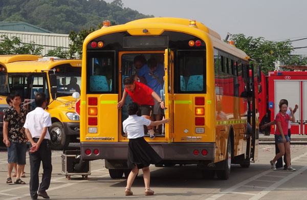 康驰推定制校车 探索校车运营公交化路线